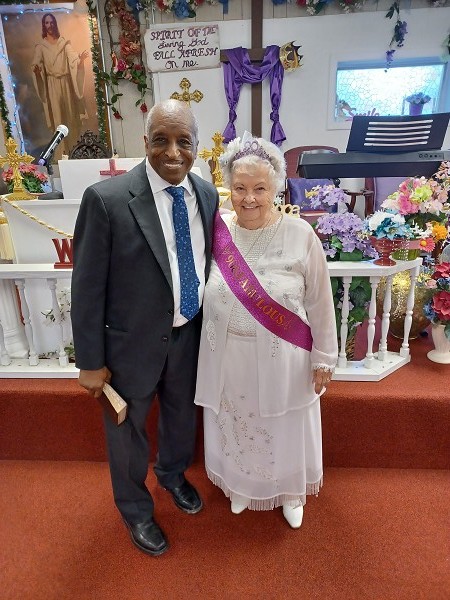 Pastor Gloria Davis 